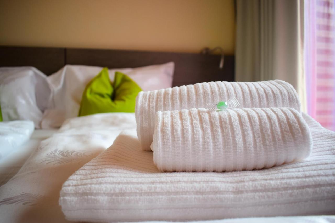 Hotel Kube Folgaria Eksteriør billede